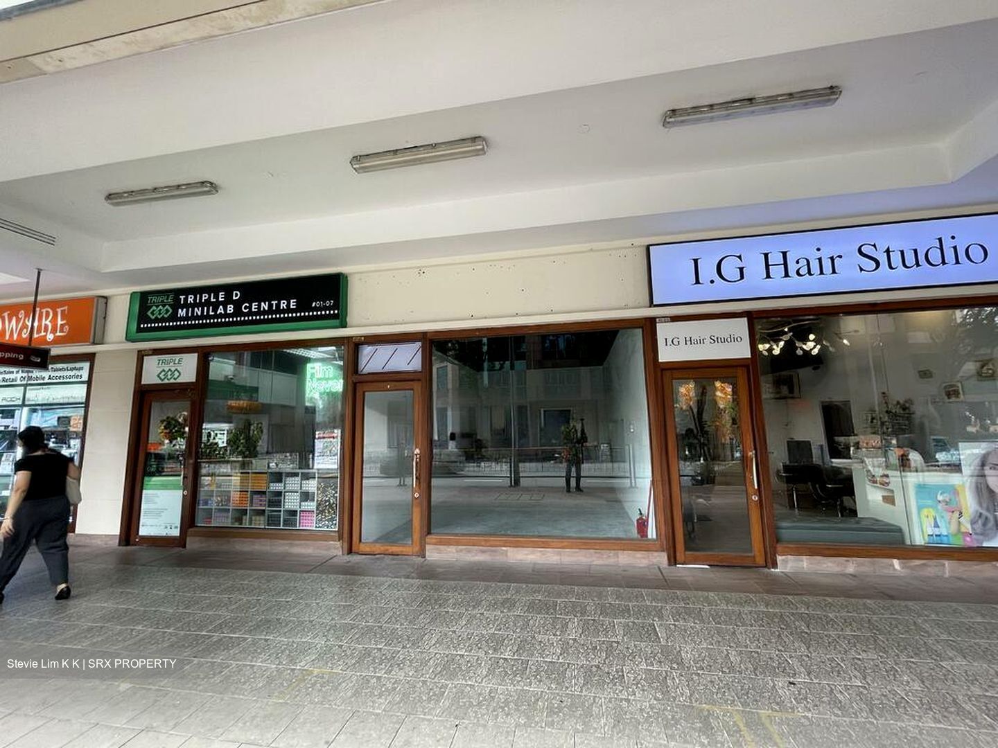 Burlington Square (D7), Retail #578517741
